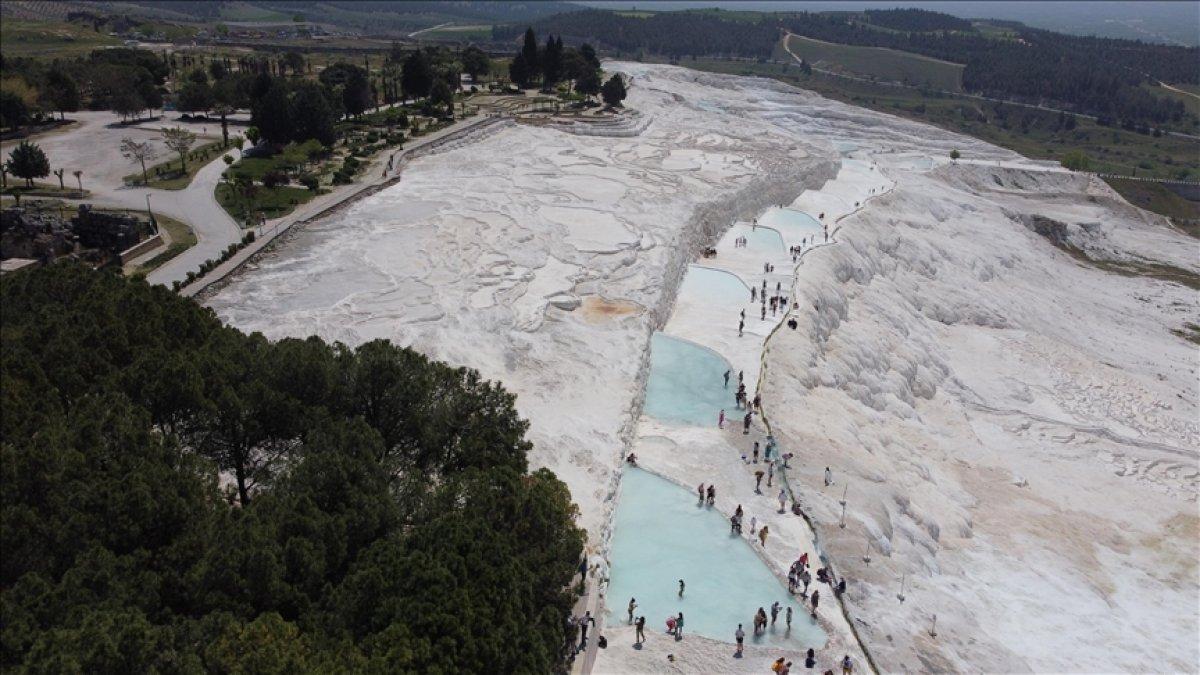 Pamukkale'ye Ramazan Bayramı'nda 34 bin 220 kişi geldi