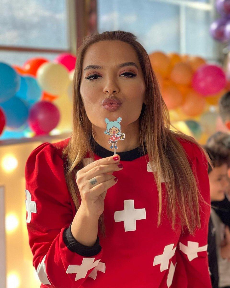 Demet Akalın 15 milyon TL'ye ev aldı