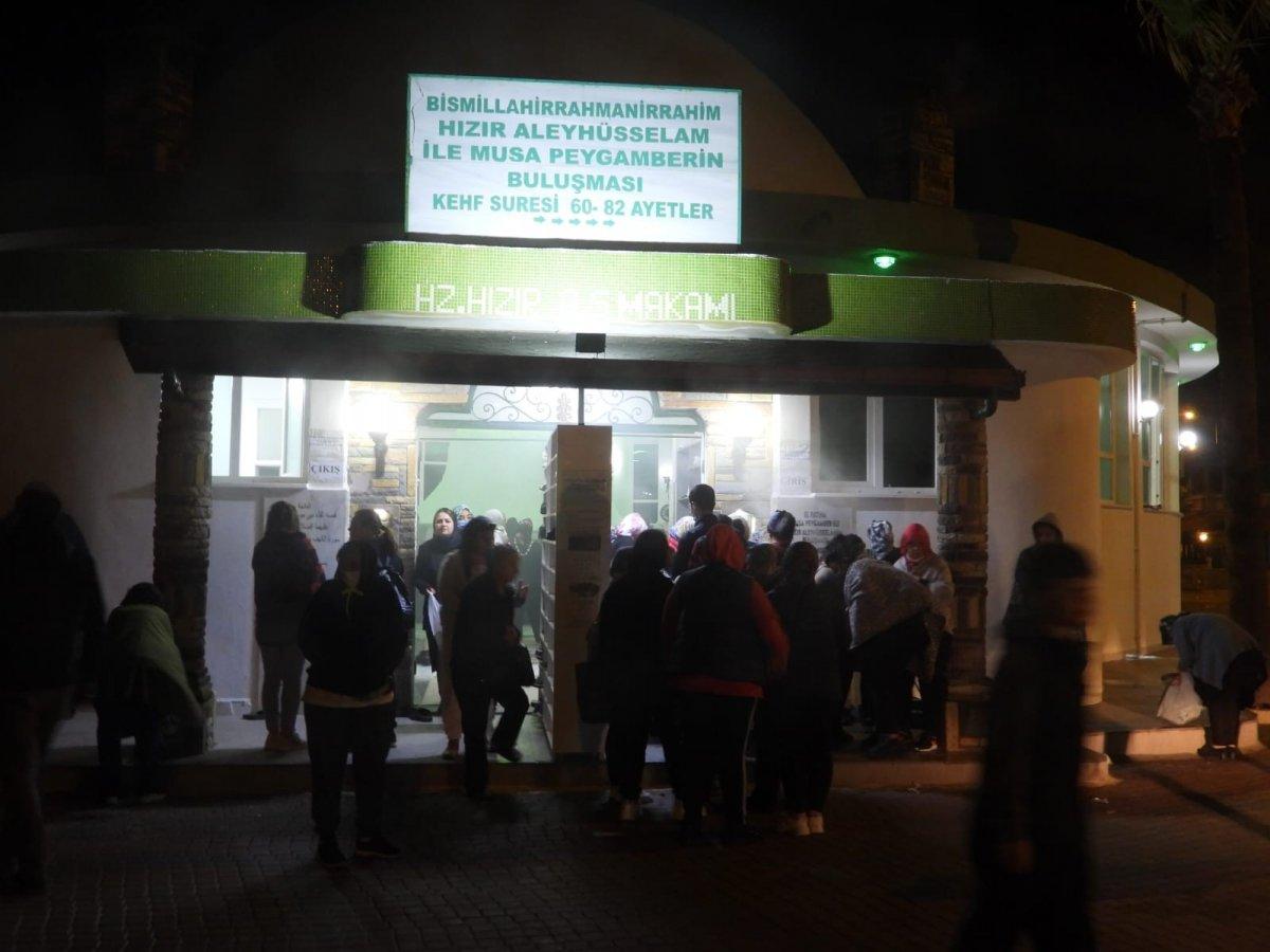 Hz. Hızır Türbesi'ne ziyaretçi akını