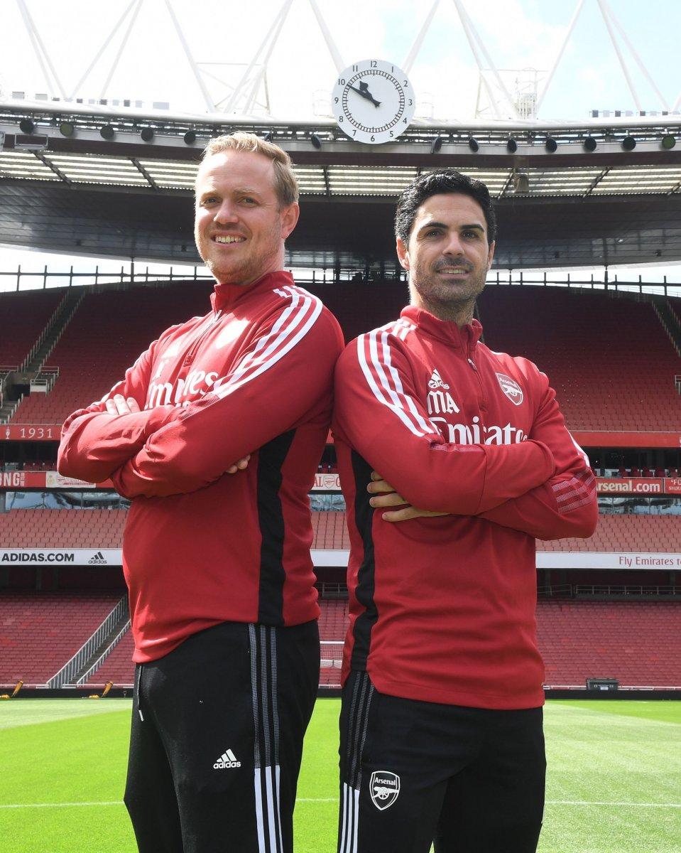 Arsenal, Mikel Arteta ile devam dedi