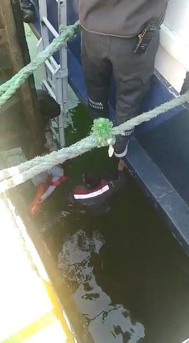 Bursa'da kız çocuğu denize düştü