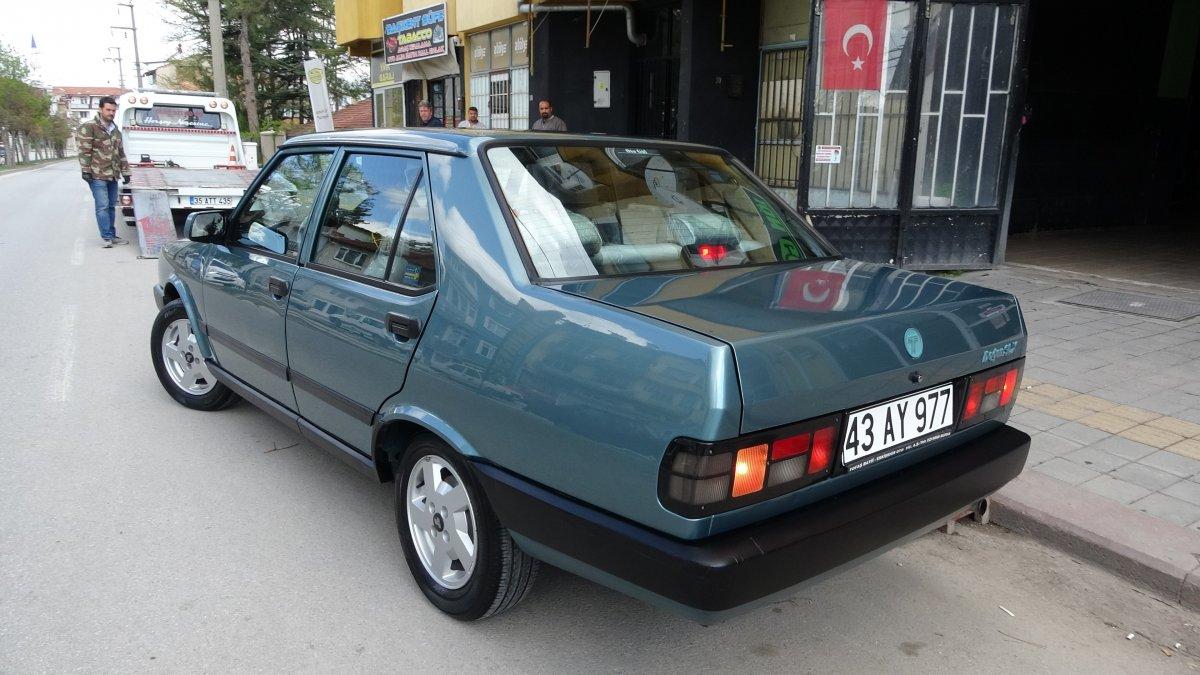 Kütahya'da fabrikadan çıktığı gibi koruduğu Tofaş'ını sattı