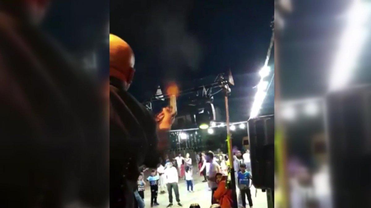 Denizli'de sokak düğününde silahlar patladı