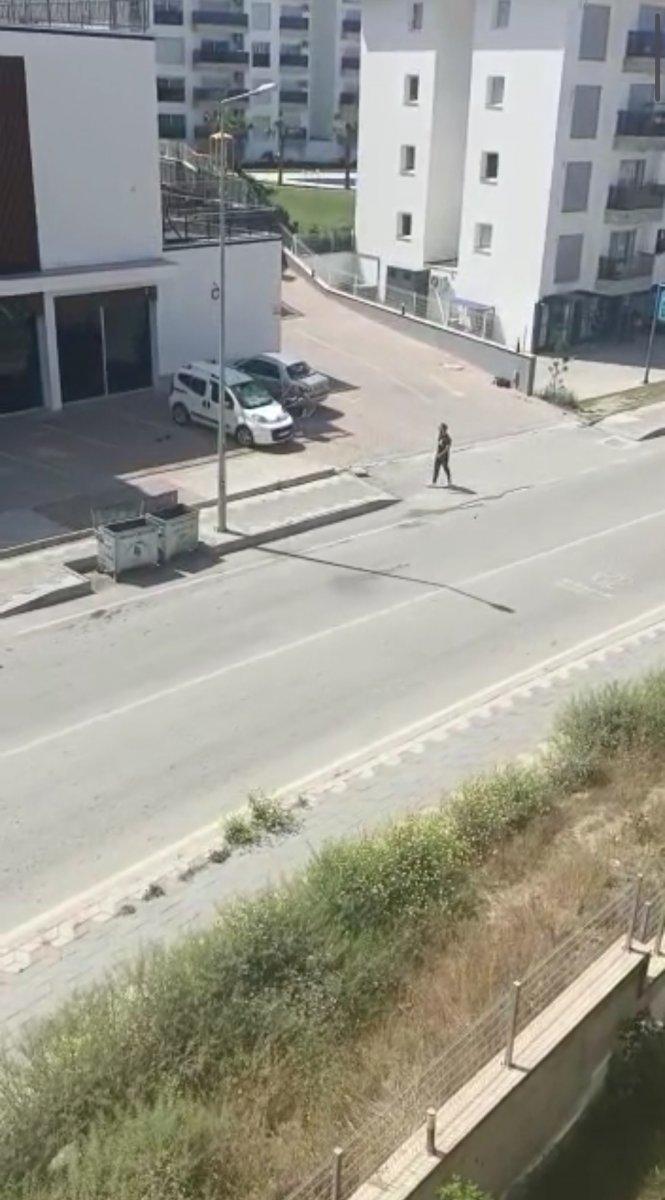 Kuşadası’nda spor salonu sahibi ile müşteriler arasında kavga