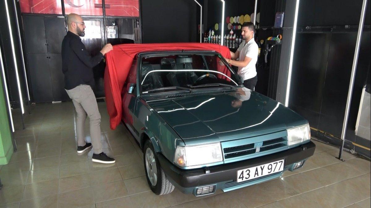 Kütahya'da fabrikadan çıktığı gibi koruduğu Tofaş'ını sattı