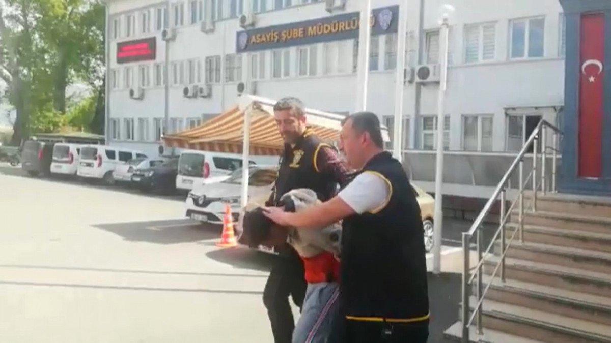 Bursa'da polis kılığındaki dolandırıcıya gözaltı