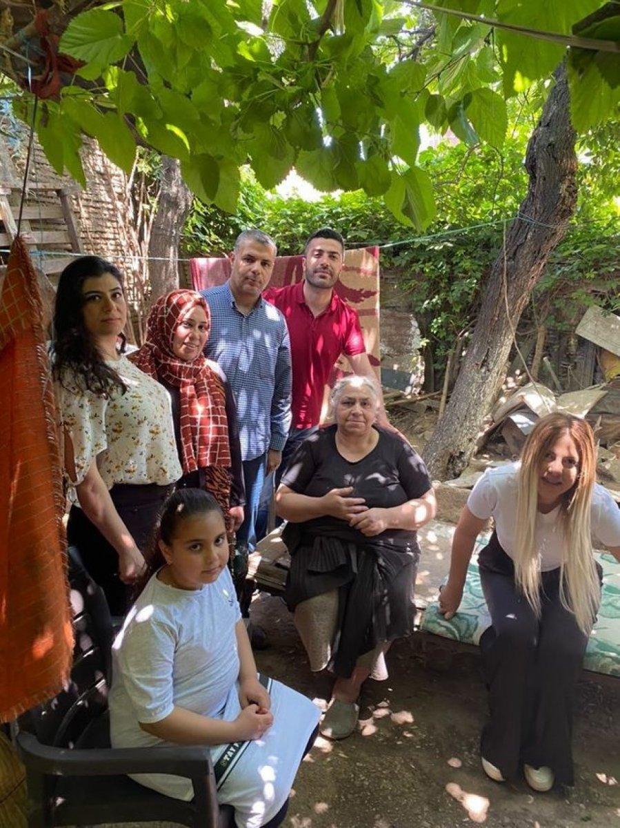 Adana'da hiç kimsesi olmayan kadına Anneler Günü'nde ziyaretçi akını