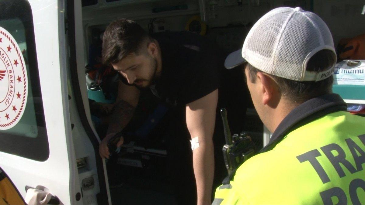 Kadıköy'de alkollü sürücünün çarptığı araç takla attı: 1 yaralı