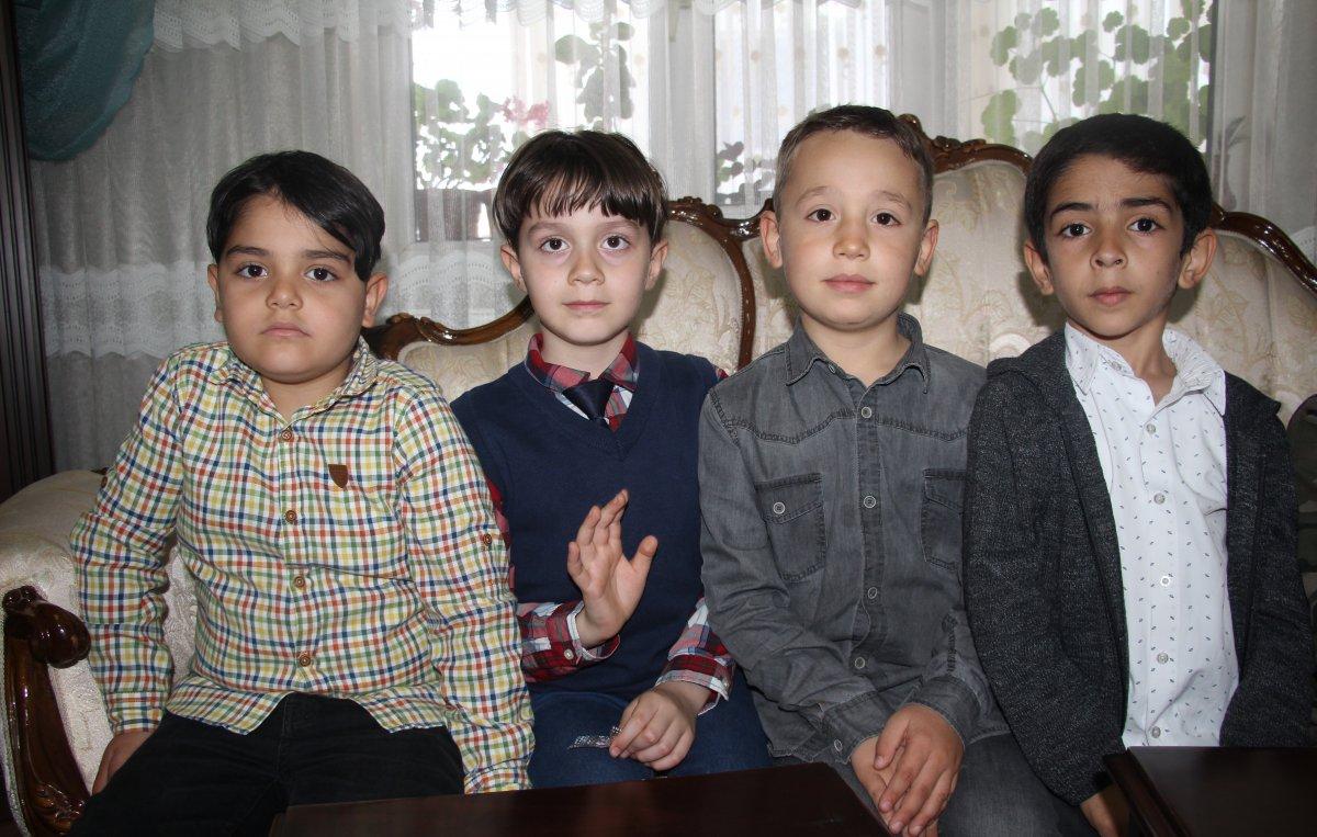 Elazığ'da 1'inci sınıf öğrencilerinden Şehit annesine sürpriz