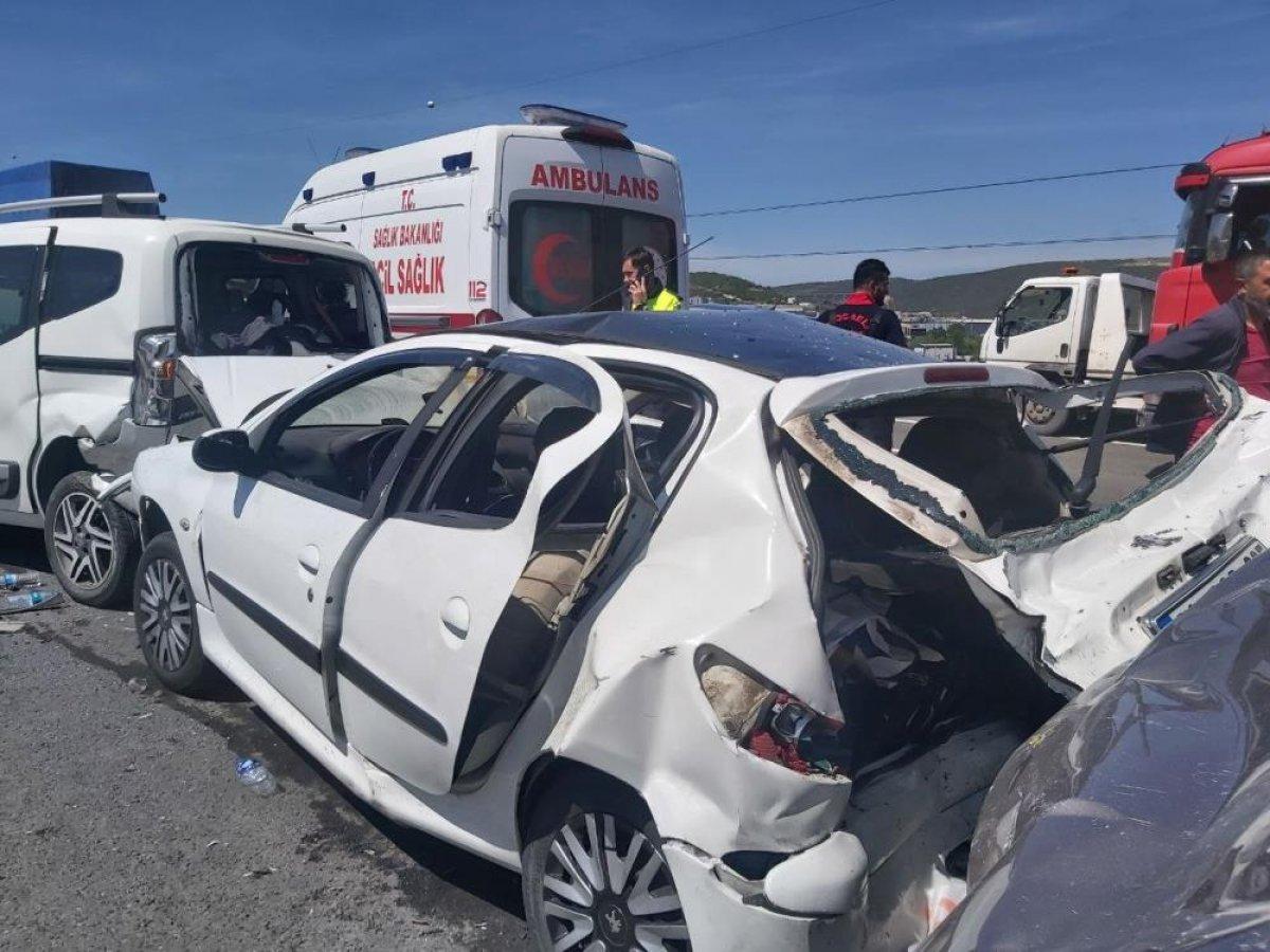 TEM’de zincirleme kaza: 10 yaralı