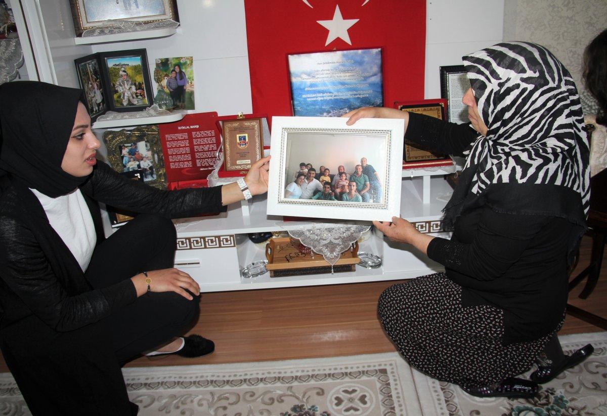 Elazığ'da 1'inci sınıf öğrencilerinden Şehit annesine sürpriz