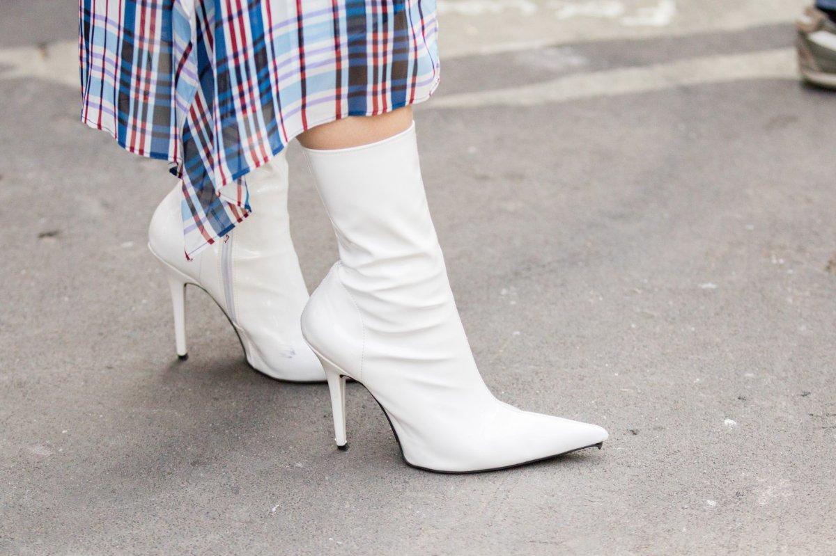Yüksek topukluların vücut üzerindeki 10 tehlikesi