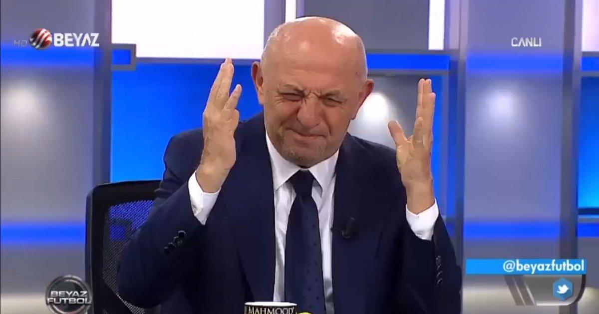 Ahmet Çakar canlı yayında sinek yedi