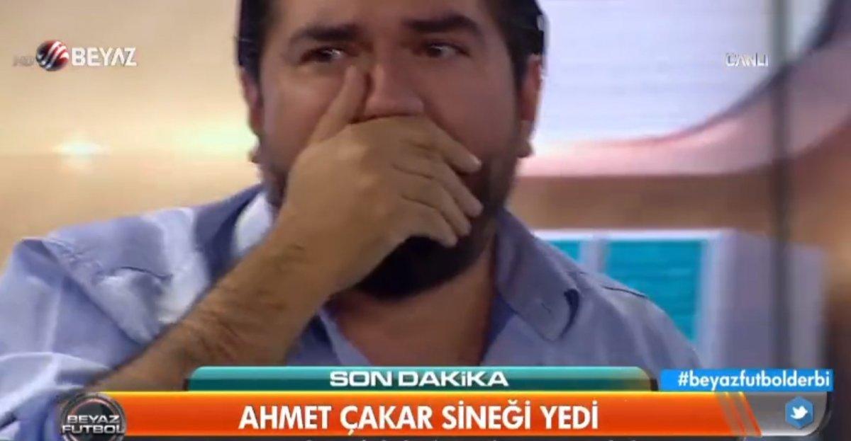 Ahmet Çakar canlı yayında sinek yedi