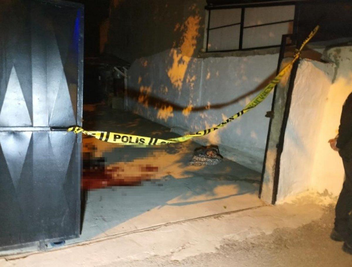 Konya'da ev sahibi kiracısını öldürdü