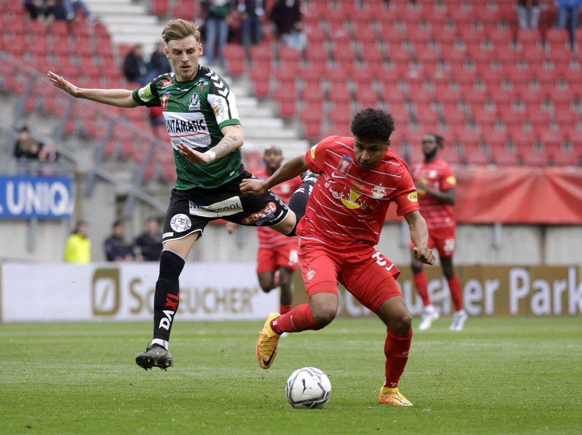 Borussia Dortmund Karim Adeyemi’yi Transfer Etti