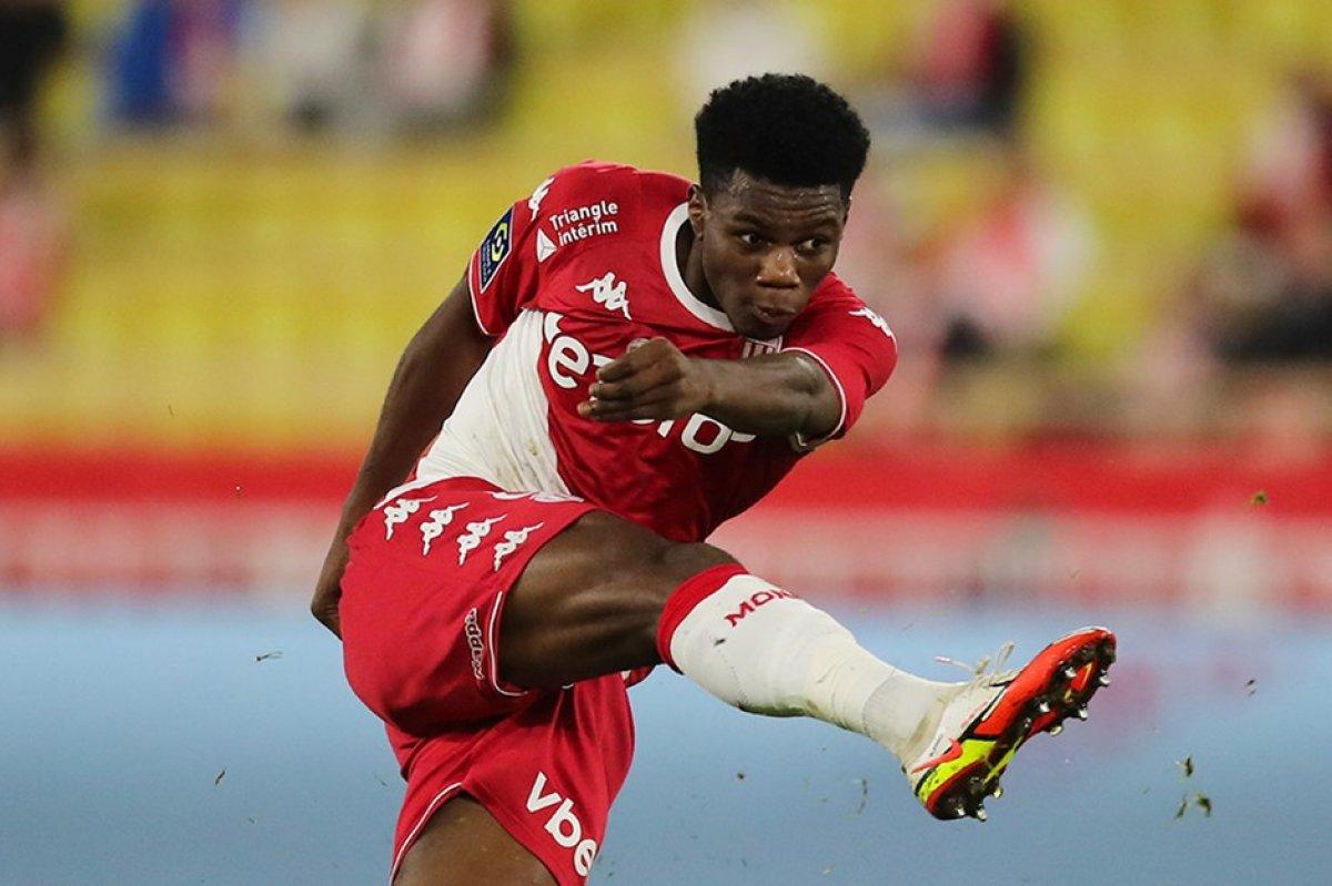 Todd Boehly, Chelsea'deki ilk transferi için 75 milyon euro harcayacak