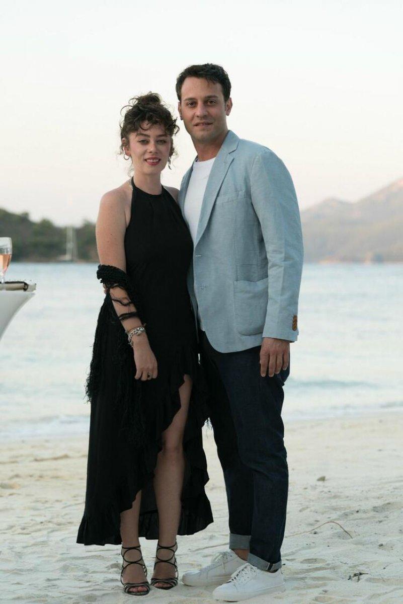 Demet Evgar'ın anneliğe geçiş kutlaması