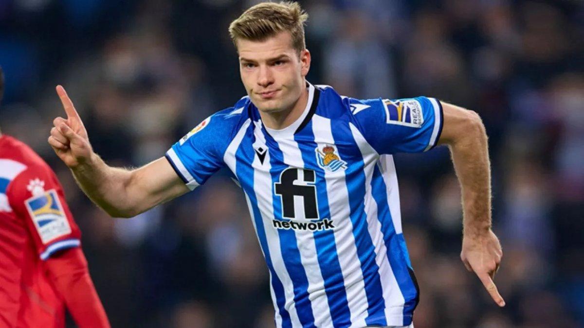 Alexander Sörloth'un menajeri İstanbul'a geliyor