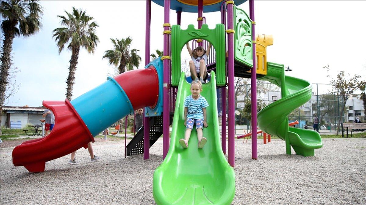 Ukraynalı çocuklar, Türkiye'de savaşın izlerini silmeye çalışıyor