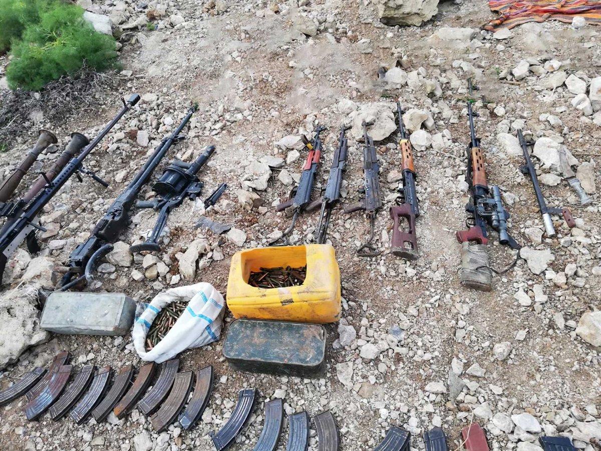 Irak'ın kuzeyinde, PKK'ya ait çok sayıda silah ve mühimmat ele geçirildi