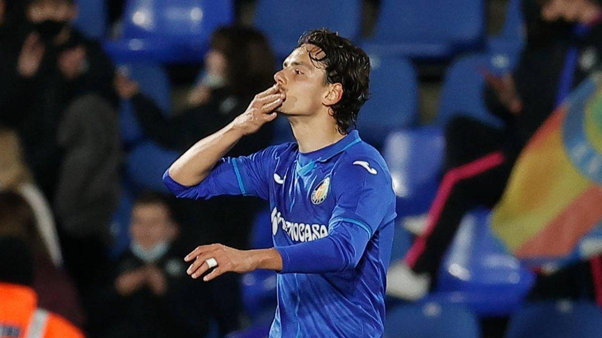 İngiliz devi Liverpool, Enes Ünal’ın peşinde