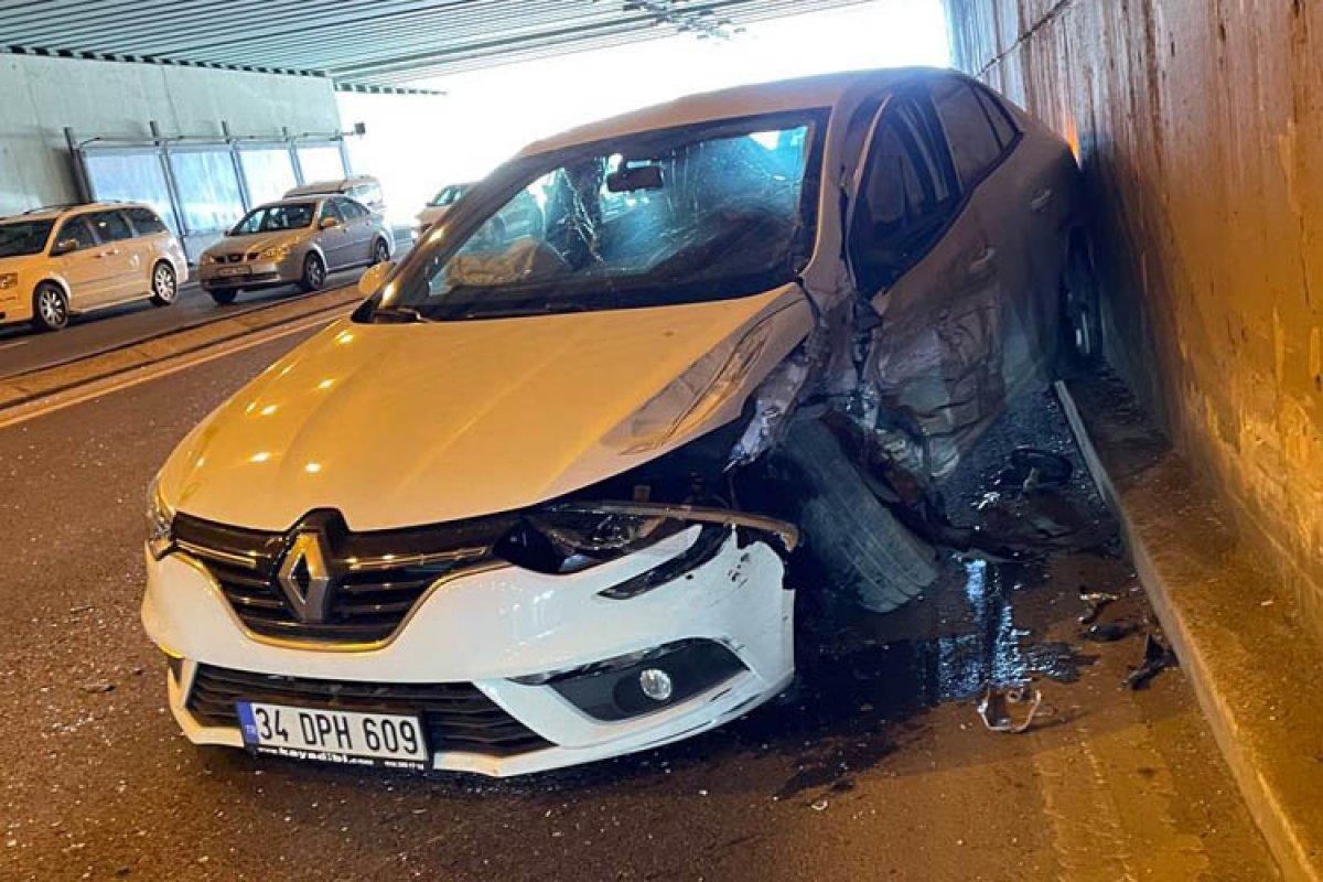 Beykoz'da İETT otobüsünün lastiği çıktı