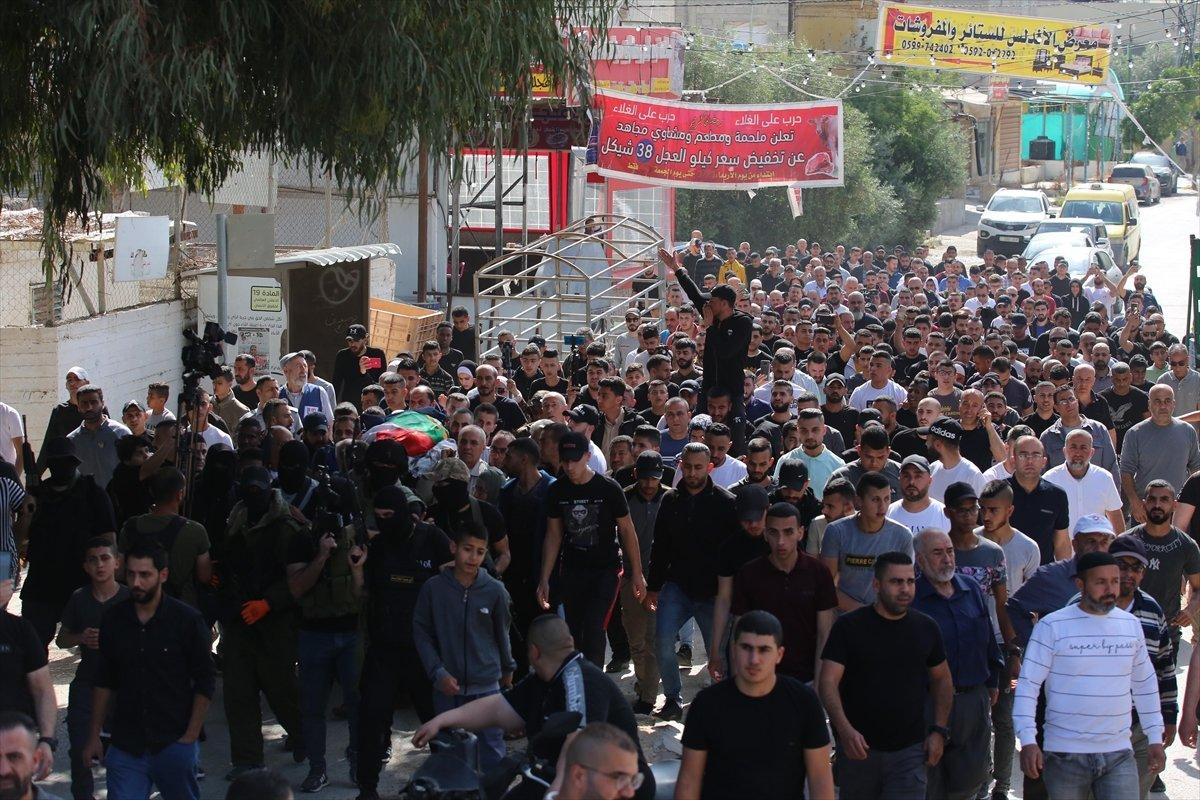 İsrail askerlerinin açtığı ateş, El Cezire'nin kadın muhabirini öldürdü