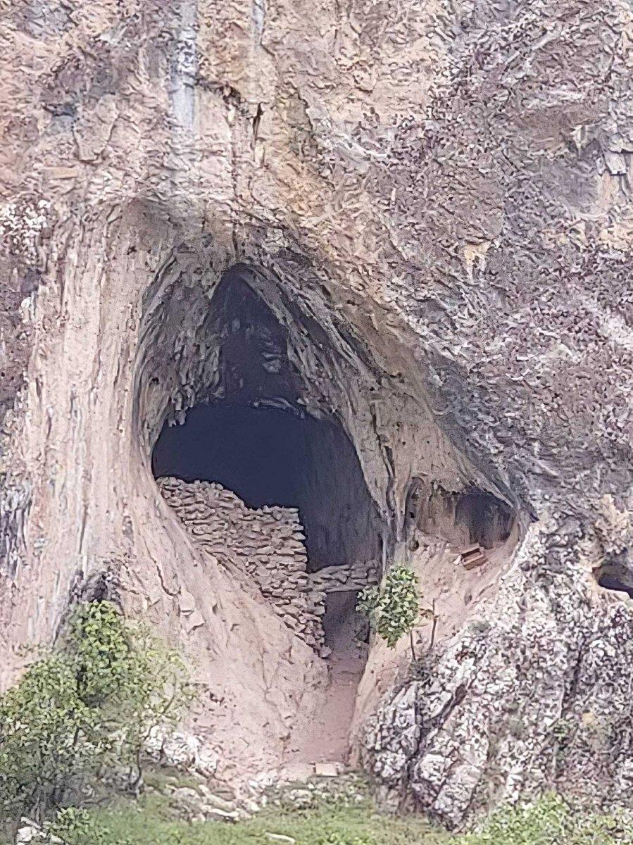 Irak'ın kuzeyinde, PKK'ya ait çok sayıda silah ve mühimmat ele geçirildi