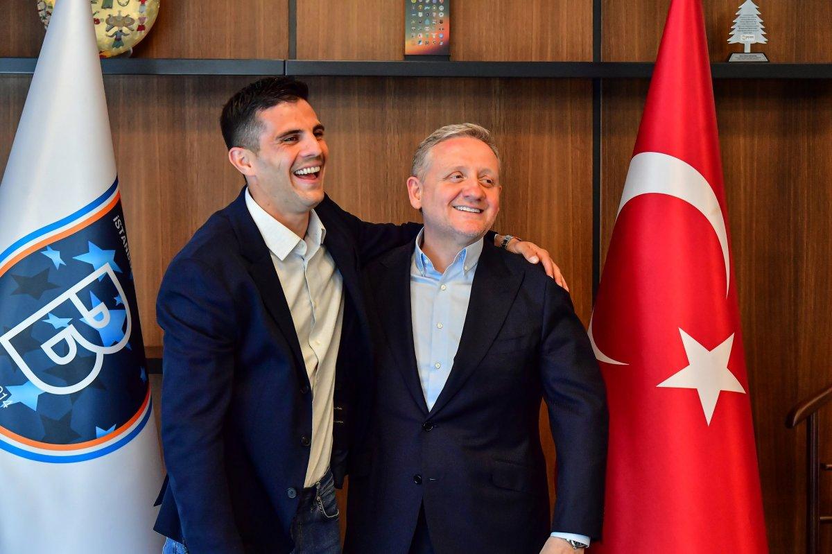 Başakşehir Aleksic ile sözleşme yeniledi