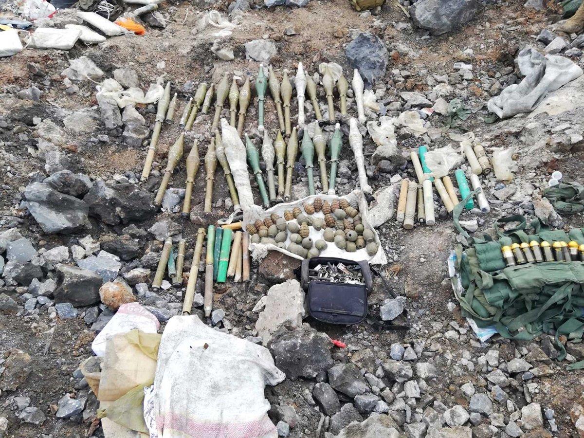Irak'ın kuzeyinde, PKK'ya ait çok sayıda silah ve mühimmat ele geçirildi