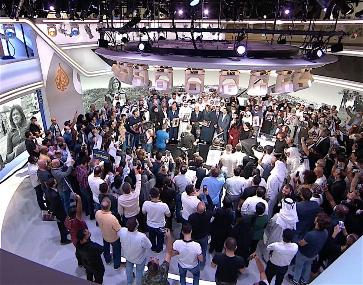 El Cezire çalışanları, Şirin Ebu Akile'nin öldürülmesinin ardından toplandı