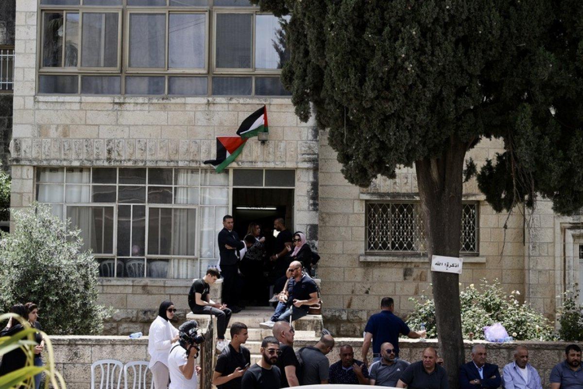 İsrail askerlerinin açtığı ateş, El Cezire'nin kadın muhabirini öldürdü