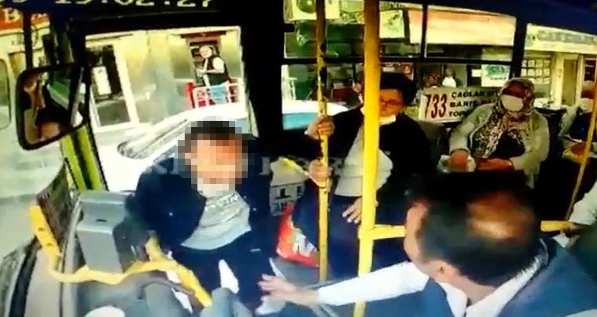 Kocaeli'de otobüs şoförüne bıçaklı tehdit