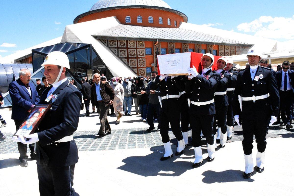 Kazada ölen polis memuru Abdülkadir Kılıç toprağa verildi