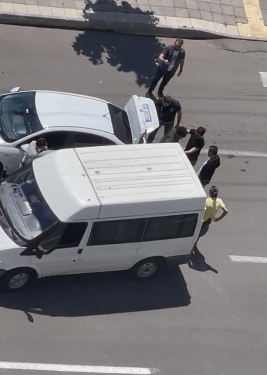 Diyarbakır’da 16 göçmen tek otomobilden çıktı