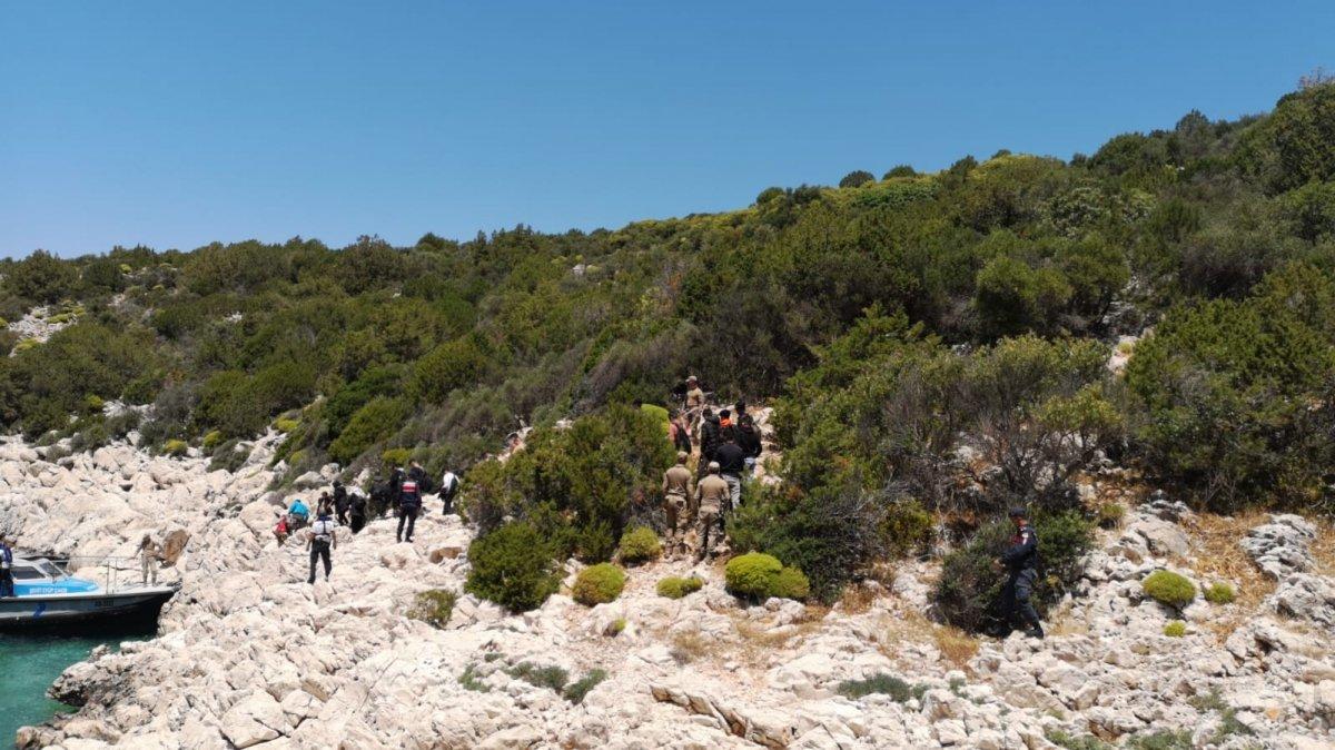 İzmir’de İHA ile tespit edilen 118 göçmen yakalandı