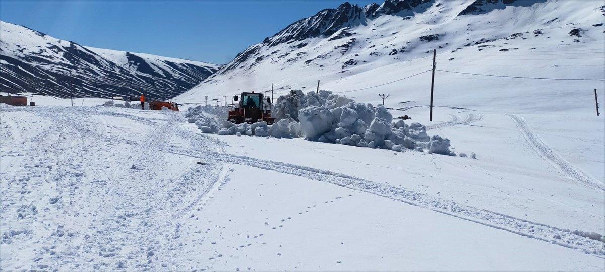 Ovit Dağı Geçidi'nde yol 6 aydır kapalı