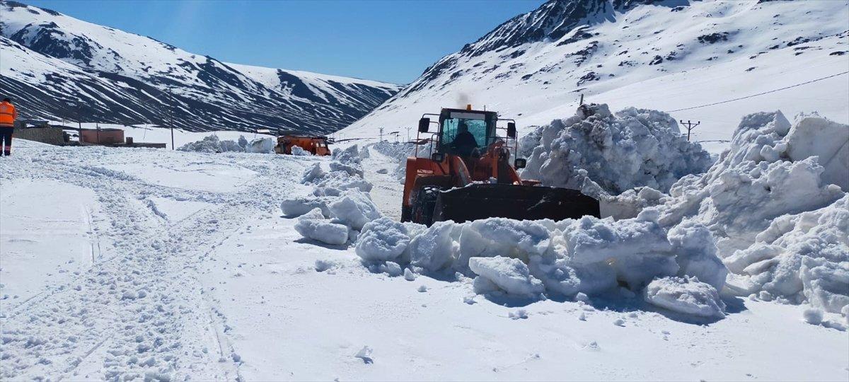 Ovit Dağı Geçidi'nde yol 6 aydır kapalı