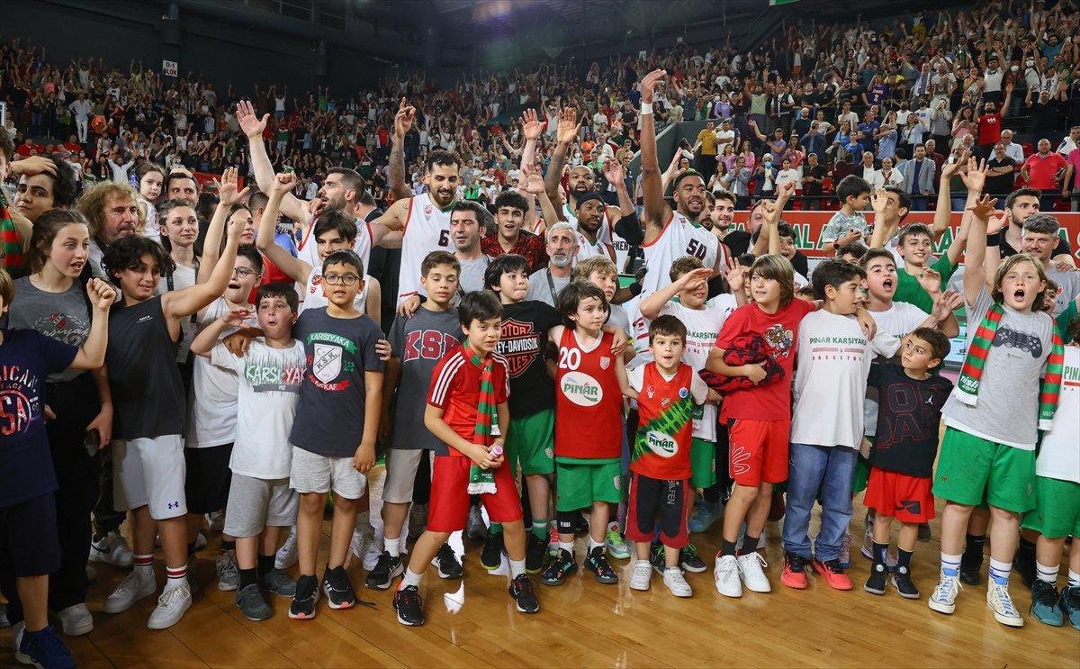Pınar Karşıyaka, Anadolu Efes'e karşı seriyi 1-1'e getirdi