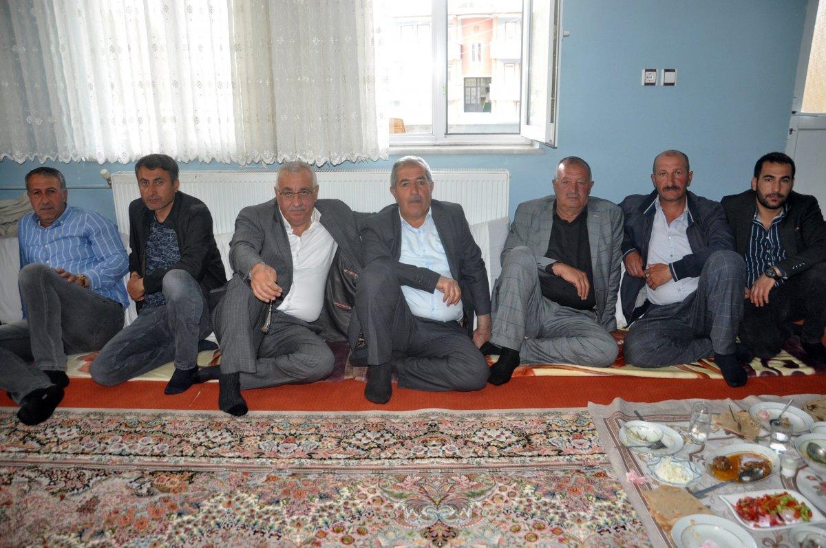 Hakkari'de iki aile daha barıştan yana oldu