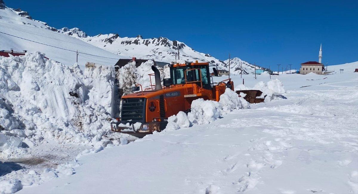 Ovit Dağı Geçidi'nde yol 6 aydır kapalı