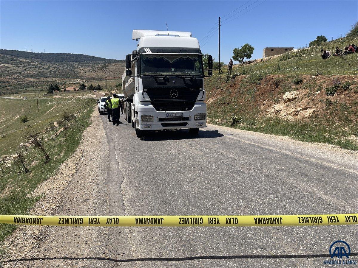 Kilis'te 8 yaşındaki çocuk kamyonun altında can verdi