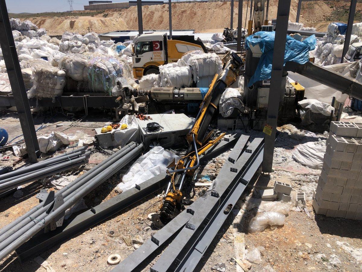 Gaziantep'te çelik profiller, vinçten koptu: 1 ölü 1 yaralı