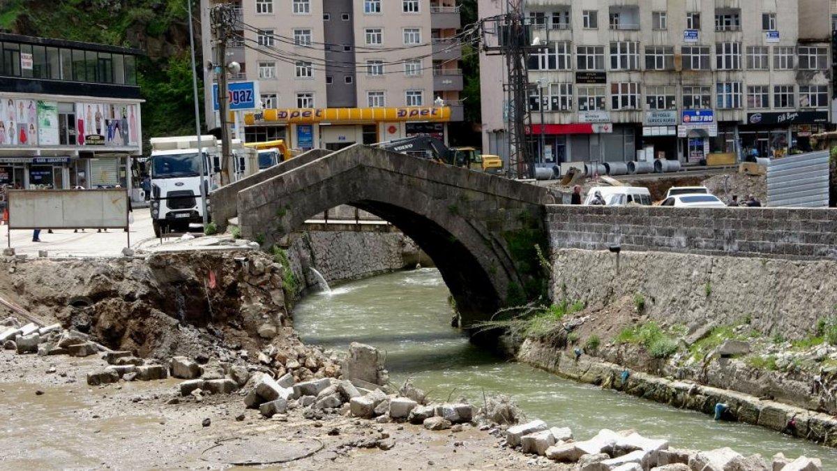 Bitlis'te tarihi yapılar gün yüzüne çıkarılıyor