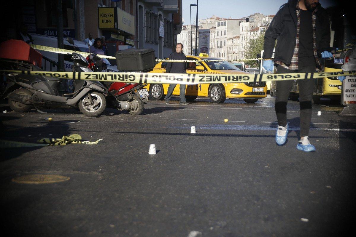 Beyoğlu’nda omuz atma tartışması kavgaya dönüştü