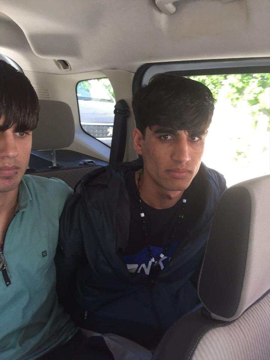 Zeytinburnu'nda iki Afgan ev arkadaşını öldürdü