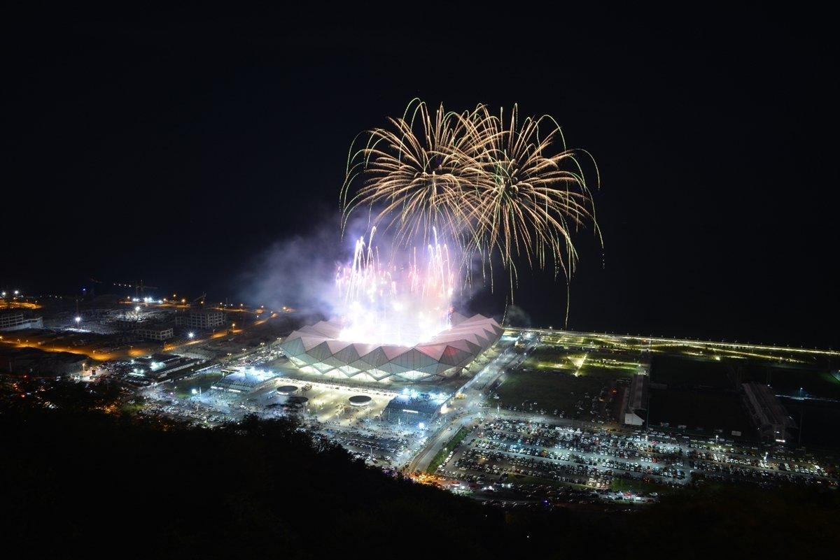 Trabzonspor şampiyonluk kupasını kaldırdı