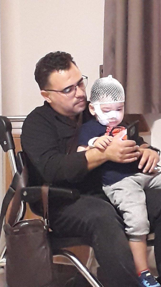 Adana'da güzellik yarışmasına katılan köpek, küçük çocuğun yüzünü parçaladı