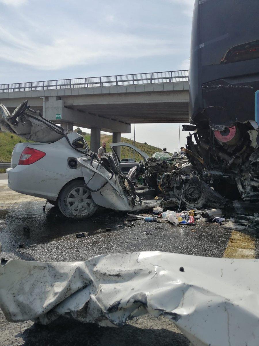 İstanbul'da kaza: Anne öldü, baba ve çocuk yaralı